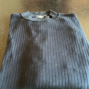 Mens St Croix crew neck sweater, size black ,size medium.